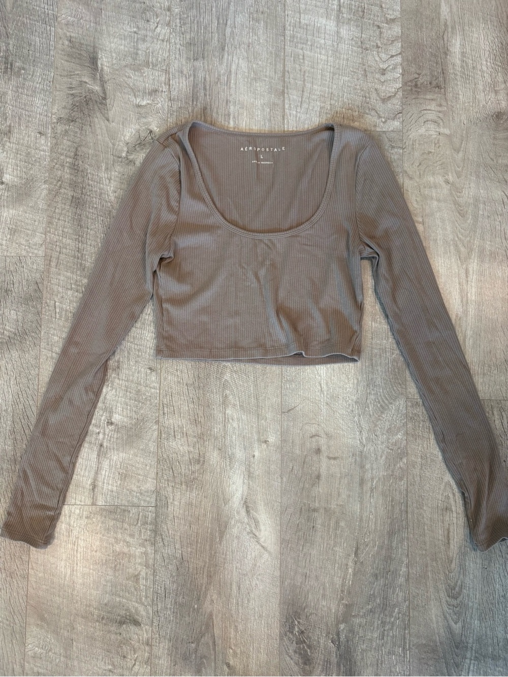Aeropostale Taupe Ribbed Scoop-Neck Long-Sleeve Crop Top